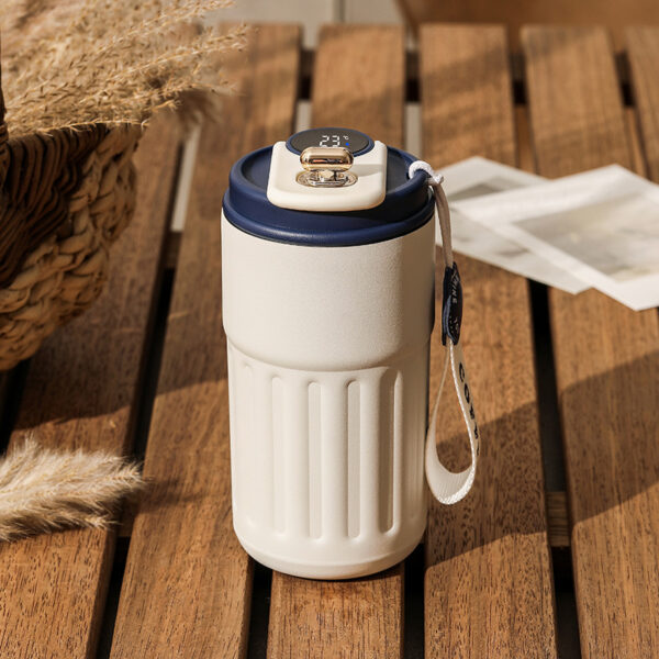 Botella Térmica Inteligente Digital 450ml – Acero Inoxidable Doble Capa | Mantiene Frío o Caliente, Ideal para Viaje, Oficina y Deporte - Imagen 4